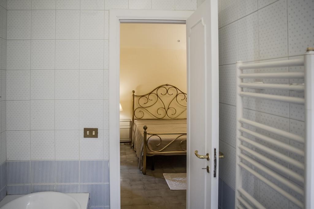 Casa Vacanze Amedeo Napoli Bagian luar foto